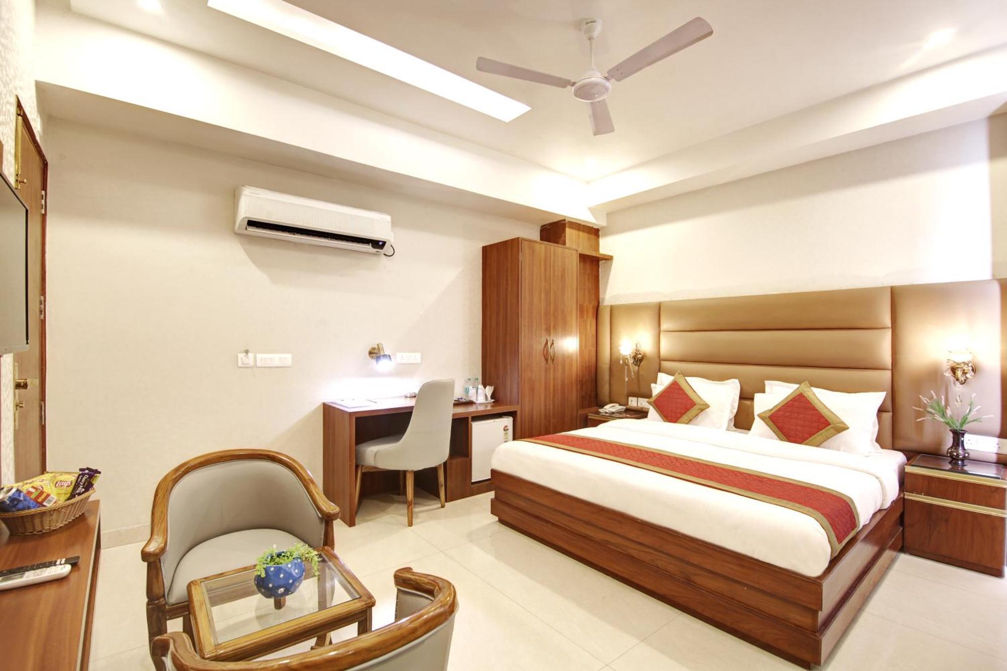 Marks Hotel & Banquet Noida Ngoại thất bức ảnh