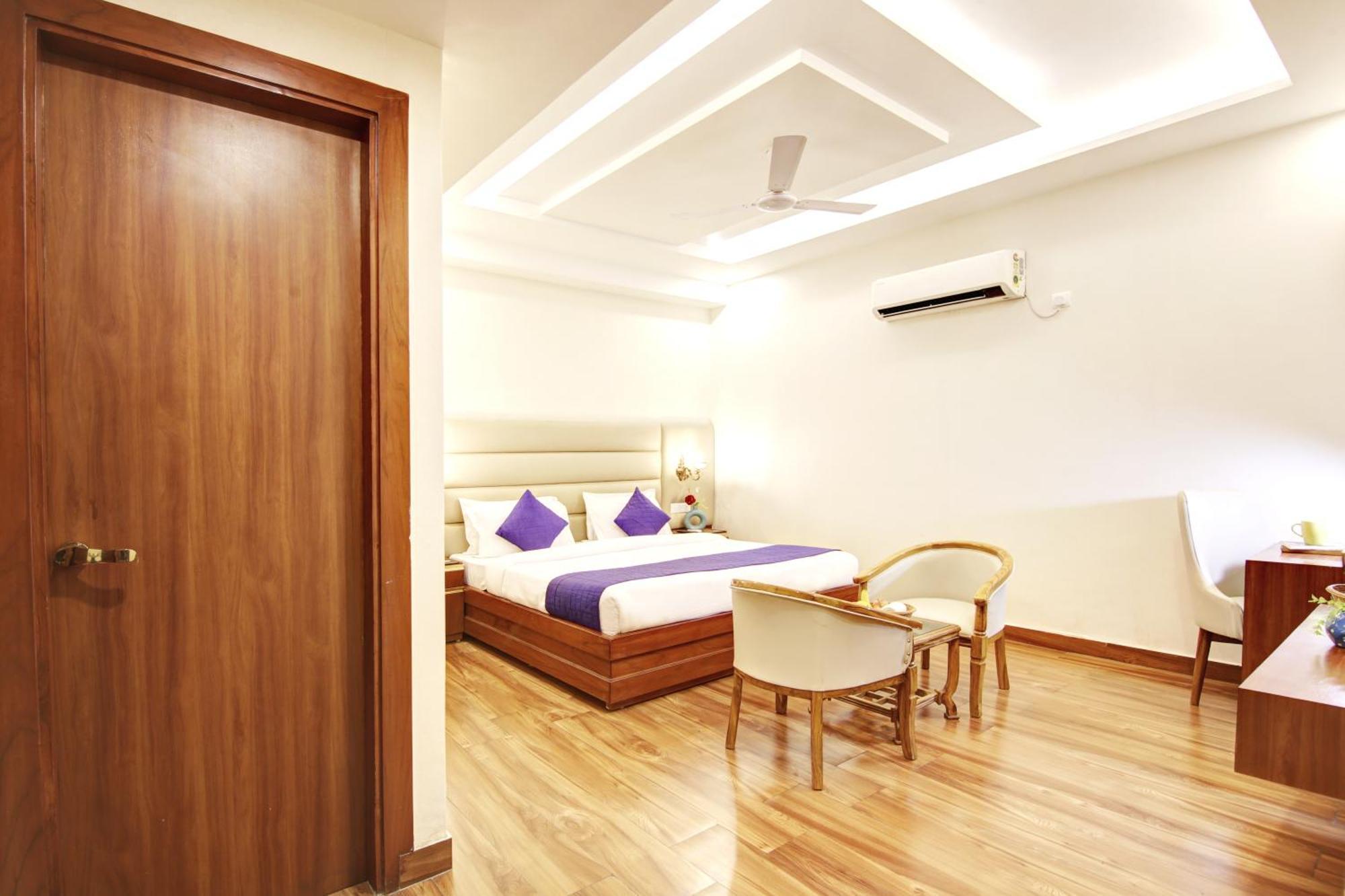 Marks Hotel & Banquet Noida Ngoại thất bức ảnh