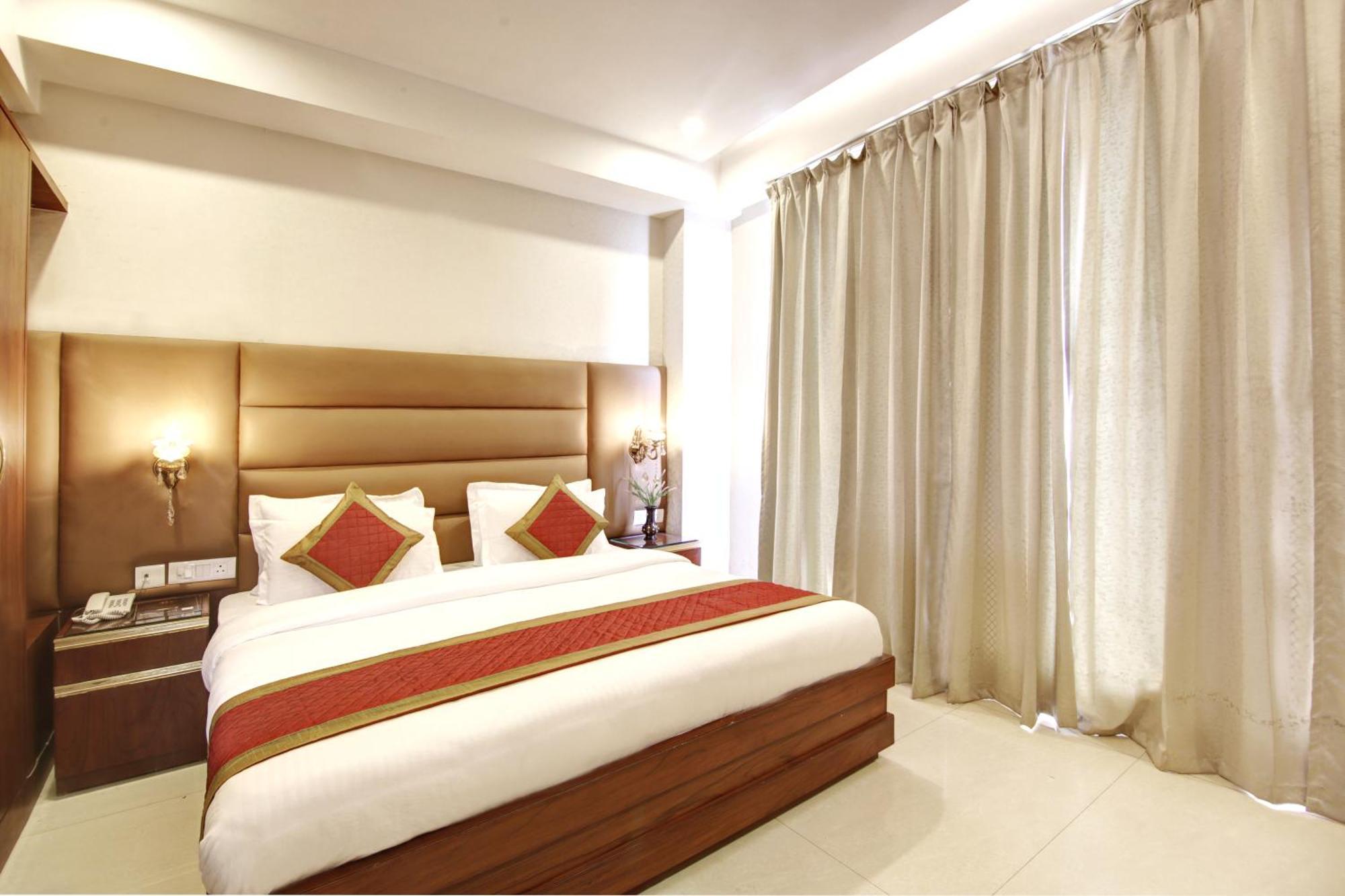 Marks Hotel & Banquet Noida Ngoại thất bức ảnh
