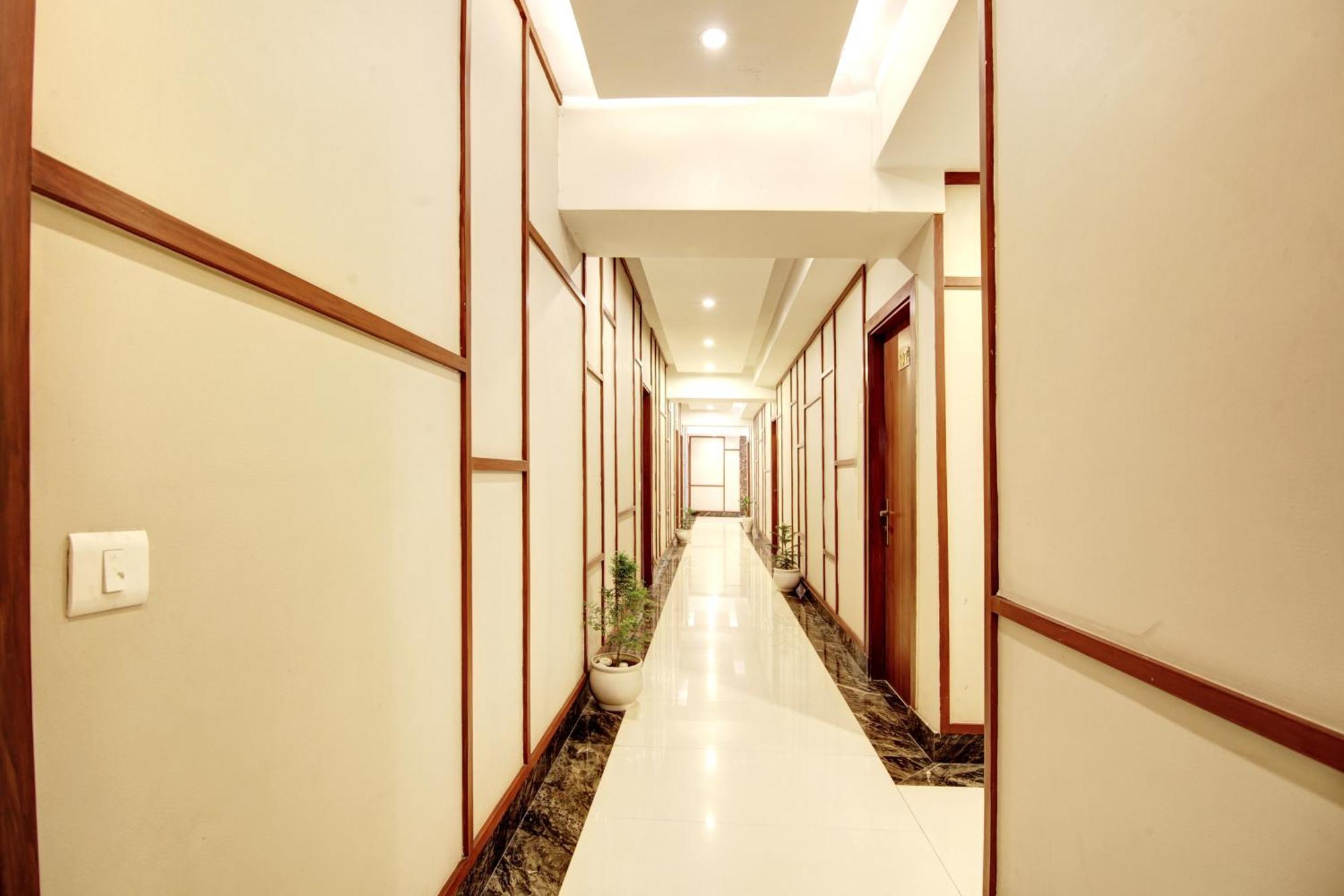 Marks Hotel & Banquet Noida Ngoại thất bức ảnh