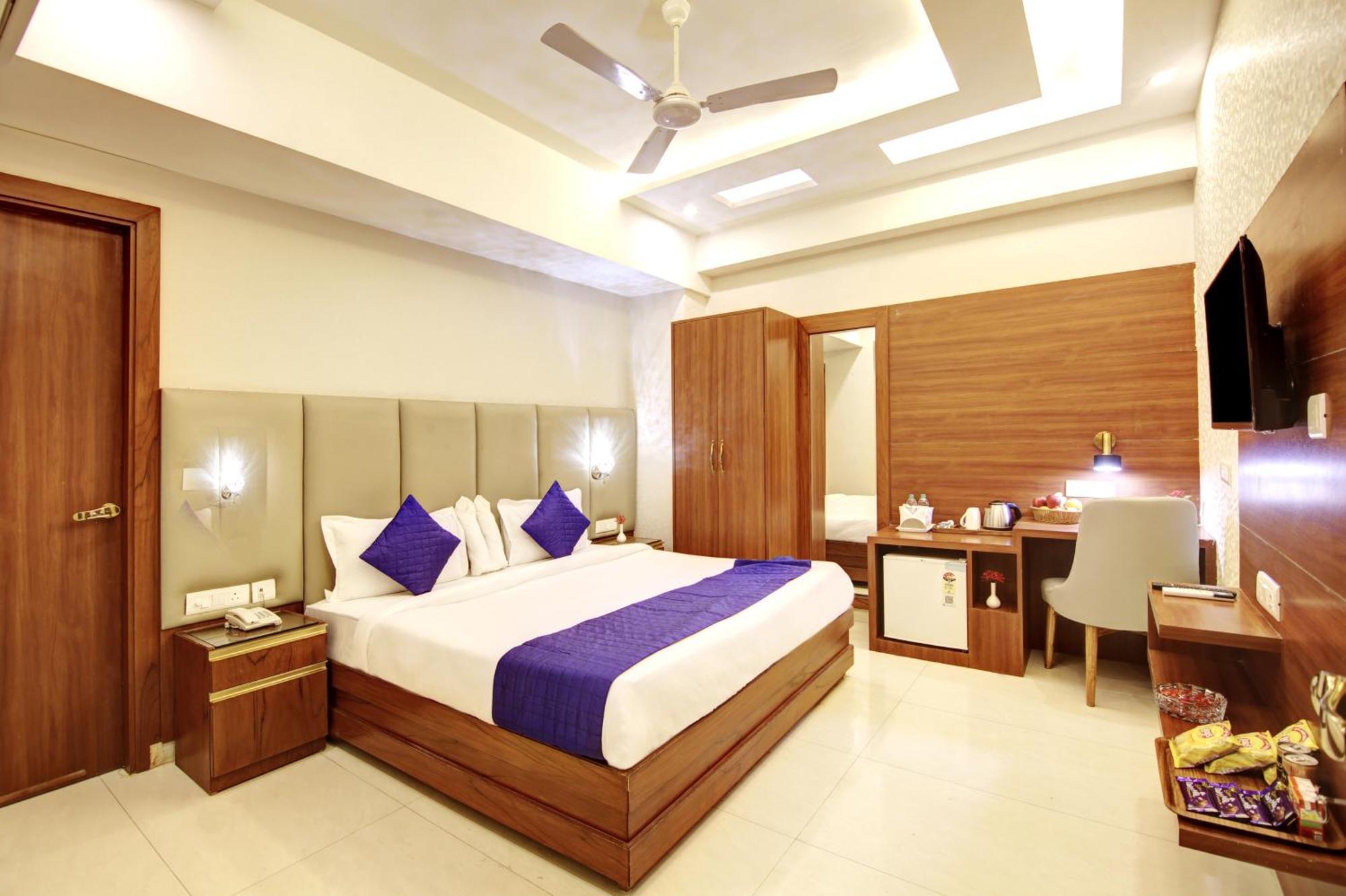 Marks Hotel & Banquet Noida Ngoại thất bức ảnh