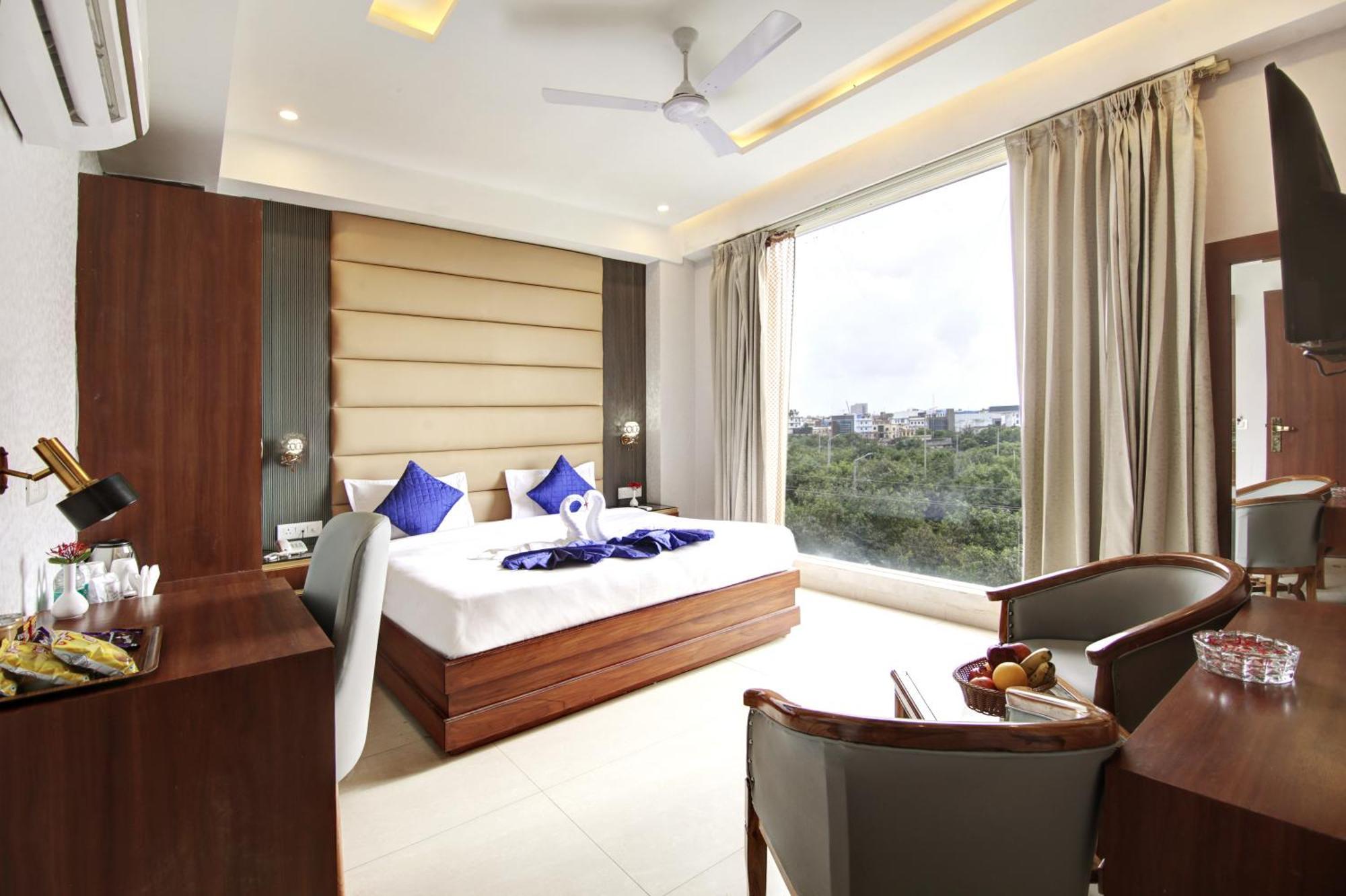 Marks Hotel & Banquet Noida Ngoại thất bức ảnh