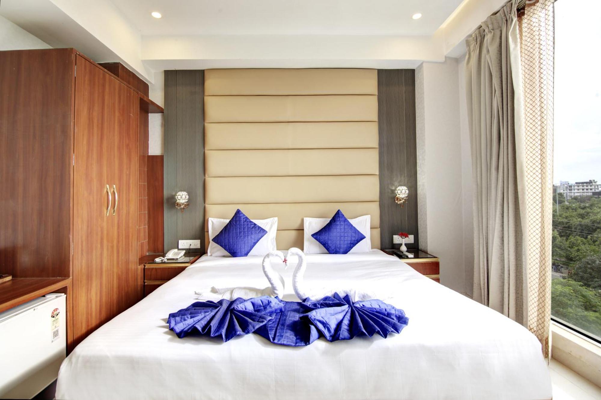 Marks Hotel & Banquet Noida Ngoại thất bức ảnh