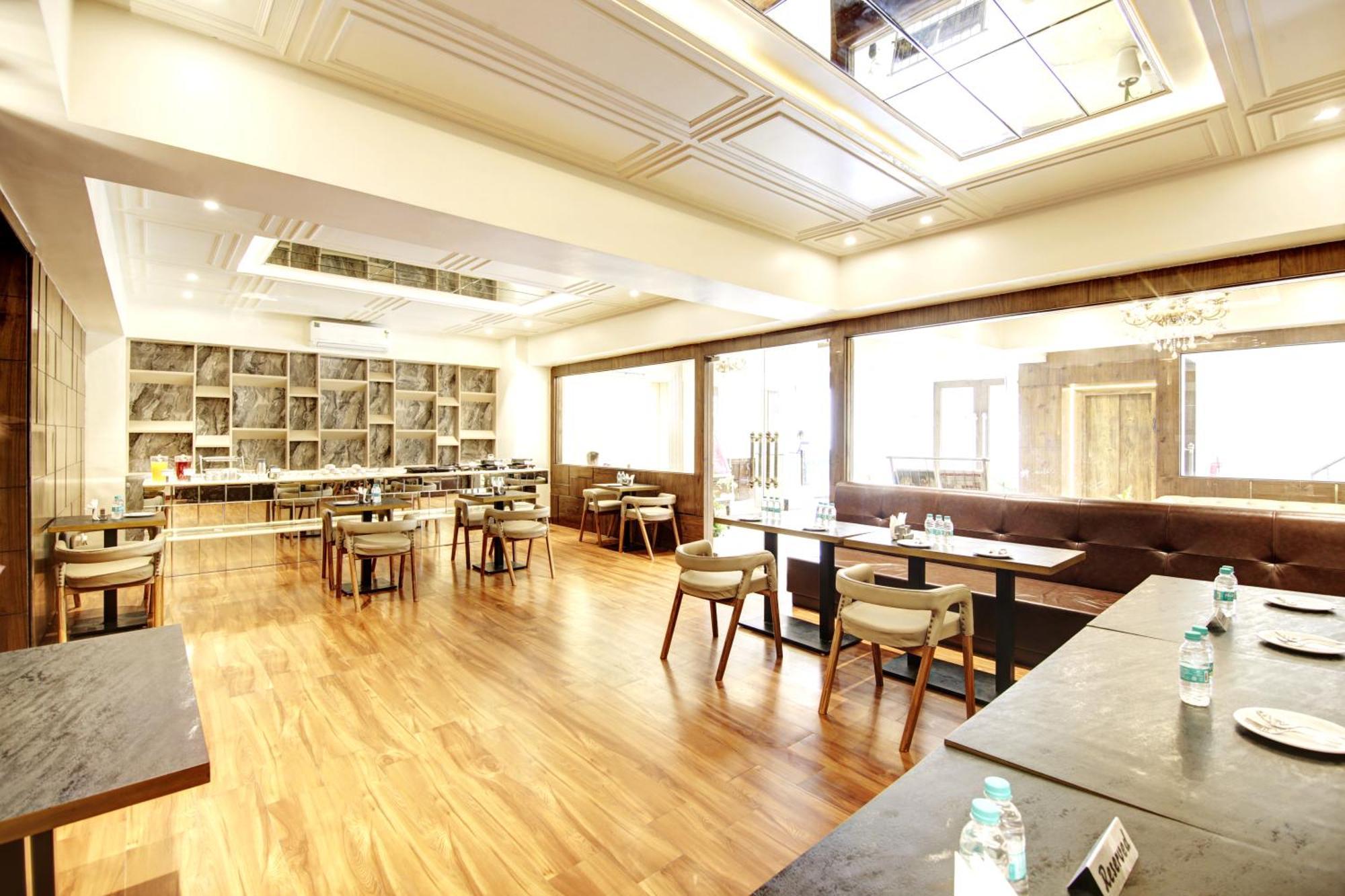Marks Hotel & Banquet Noida Ngoại thất bức ảnh