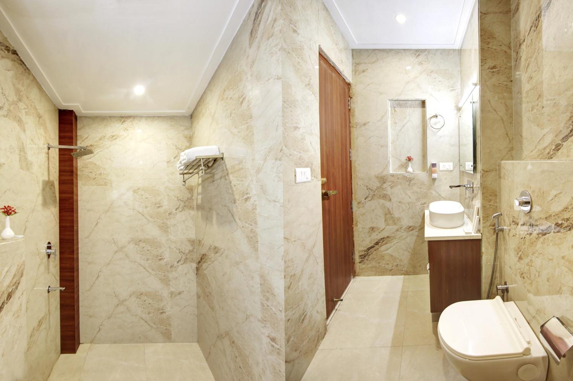 Marks Hotel & Banquet Noida Ngoại thất bức ảnh