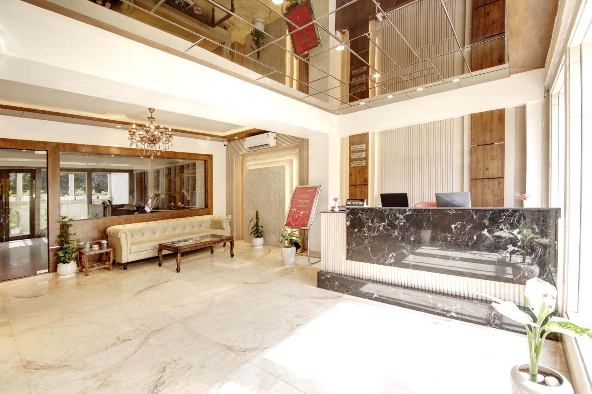 Marks Hotel & Banquet Noida Ngoại thất bức ảnh